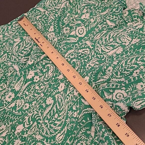 Crown & Ivy Green and White Shirt - Picture 8 of 14